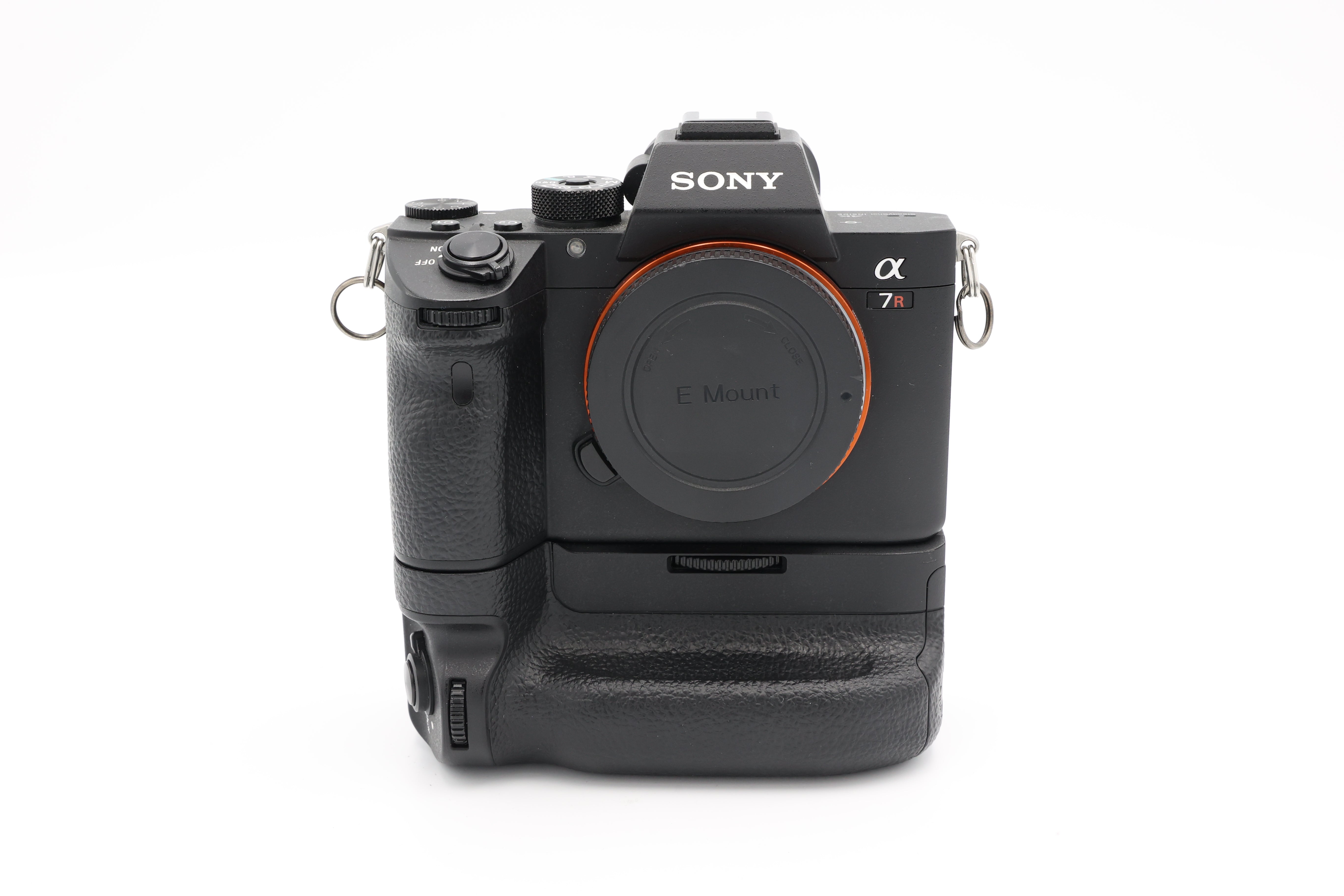 USED Sony A7R III Body with VG-C3EM Battery Grip (#3345321ACP+3394437ACP)