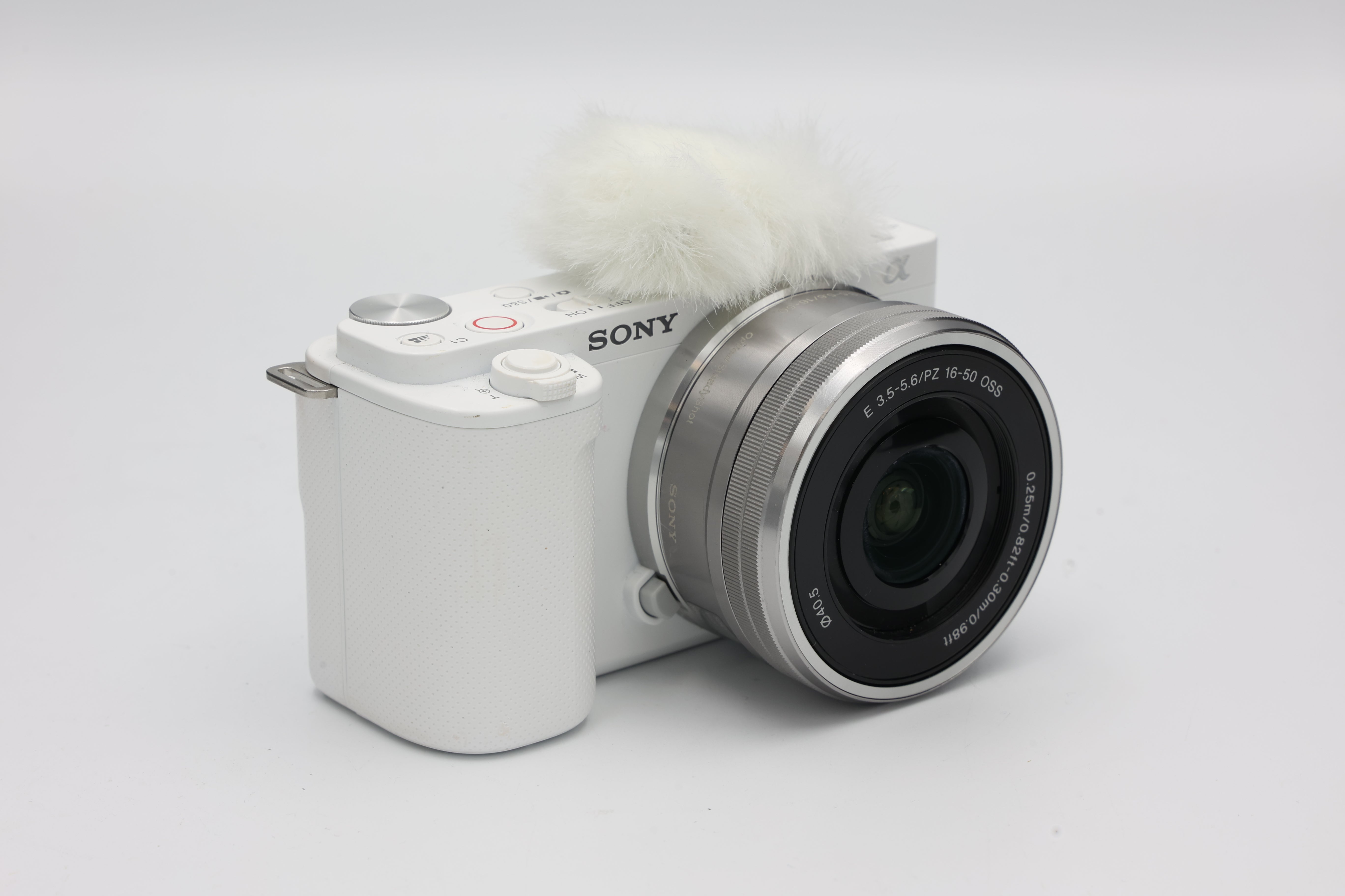 USED Sony ZV-E10 White w/ 16-50mm PZ OSS Lens (#6226182+1861292CACP)