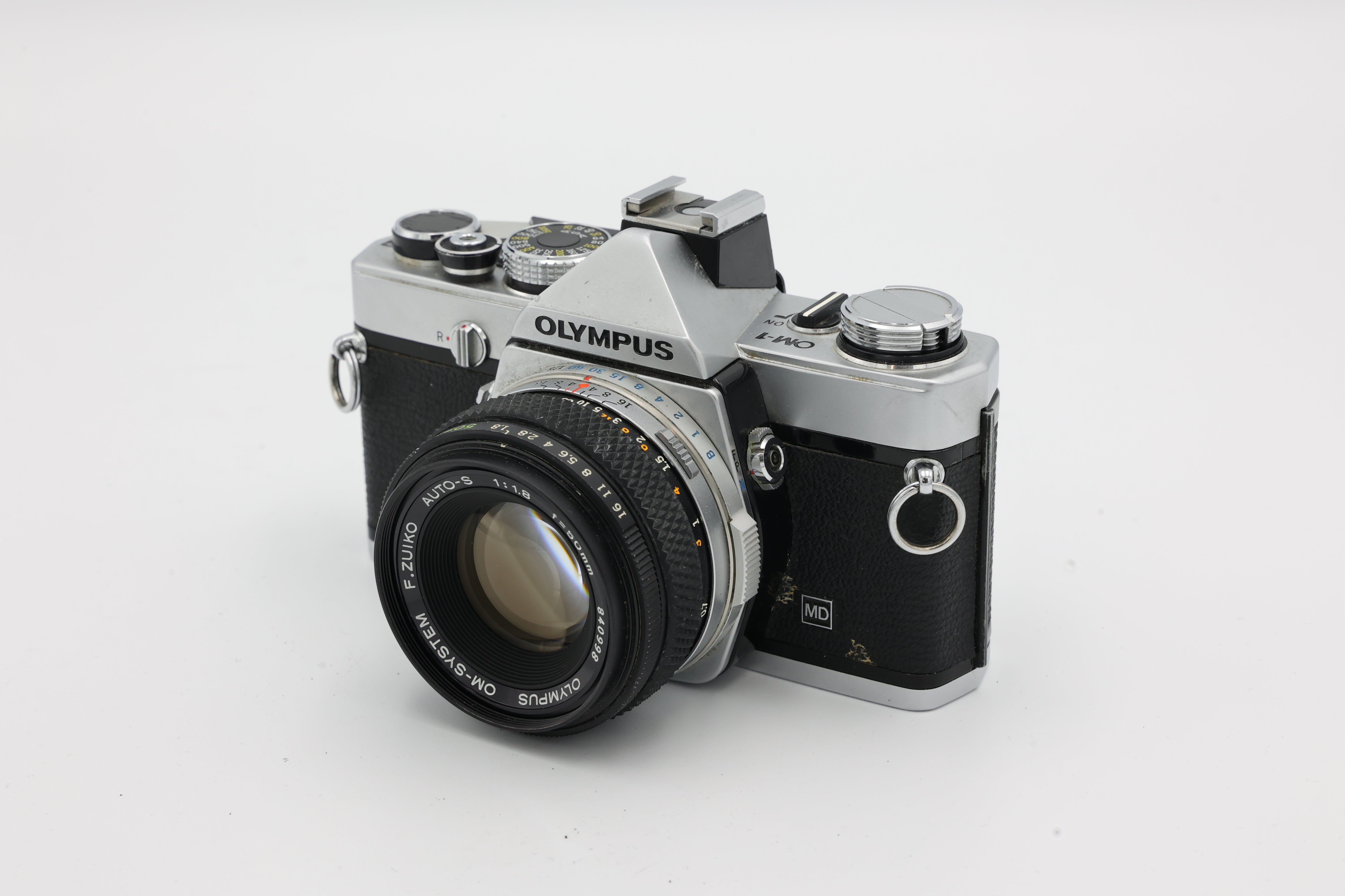 USED Olympus OM-1 w/ 50mm F/1.8 Lens (1387017ACP)