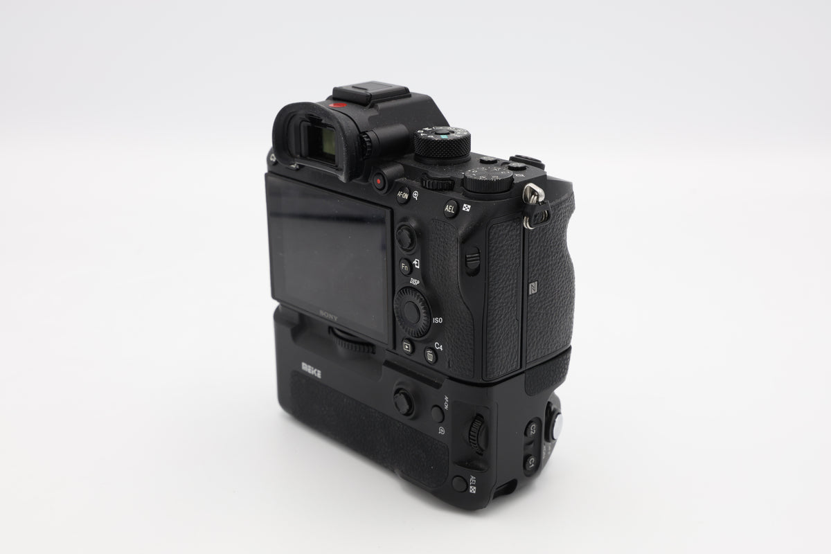 USED Sony A9 Camera Body w/ MEiKE Battery Grip (#3371264ACP)