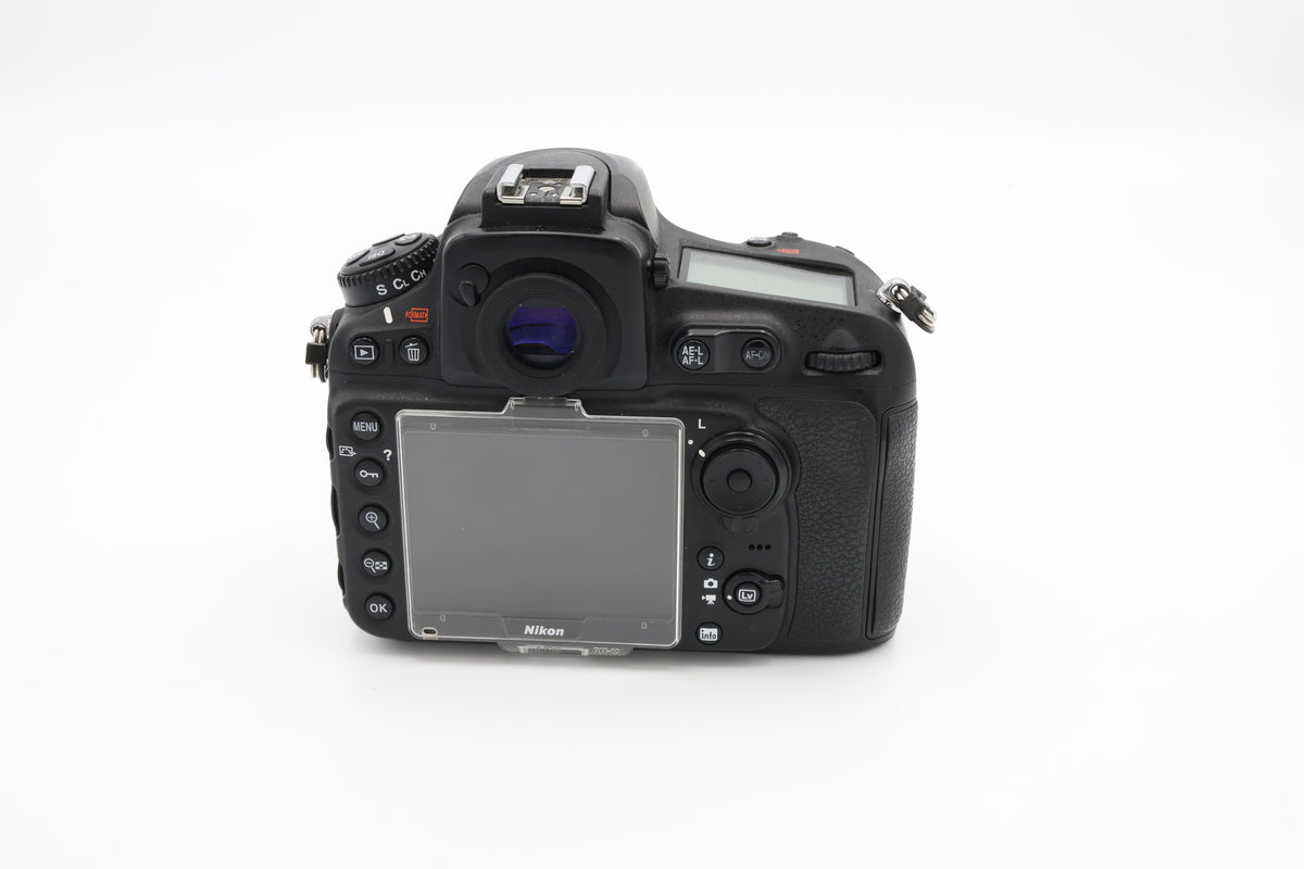 USED Nikon D810 w/ Battery Grip MBD12 (#3012836ACP)