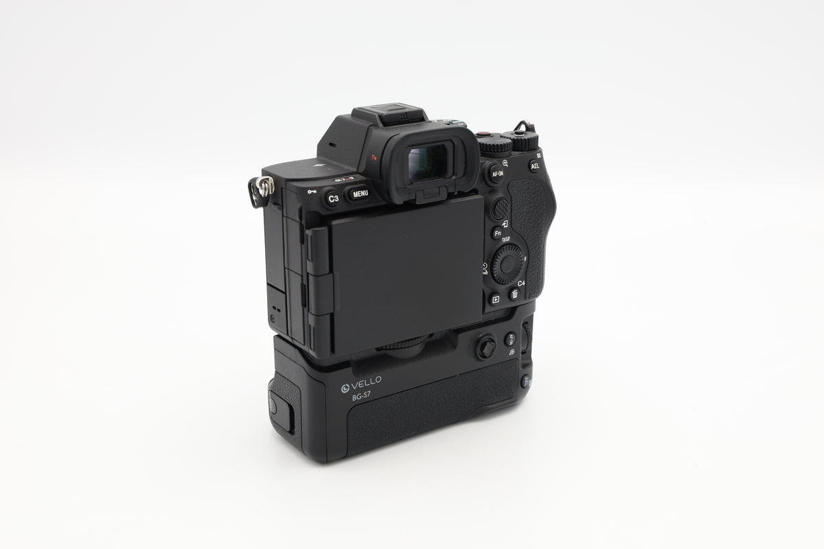 USED Sony A7R V Camera Body w/ Vello Battery Grip (#1360809ACP)