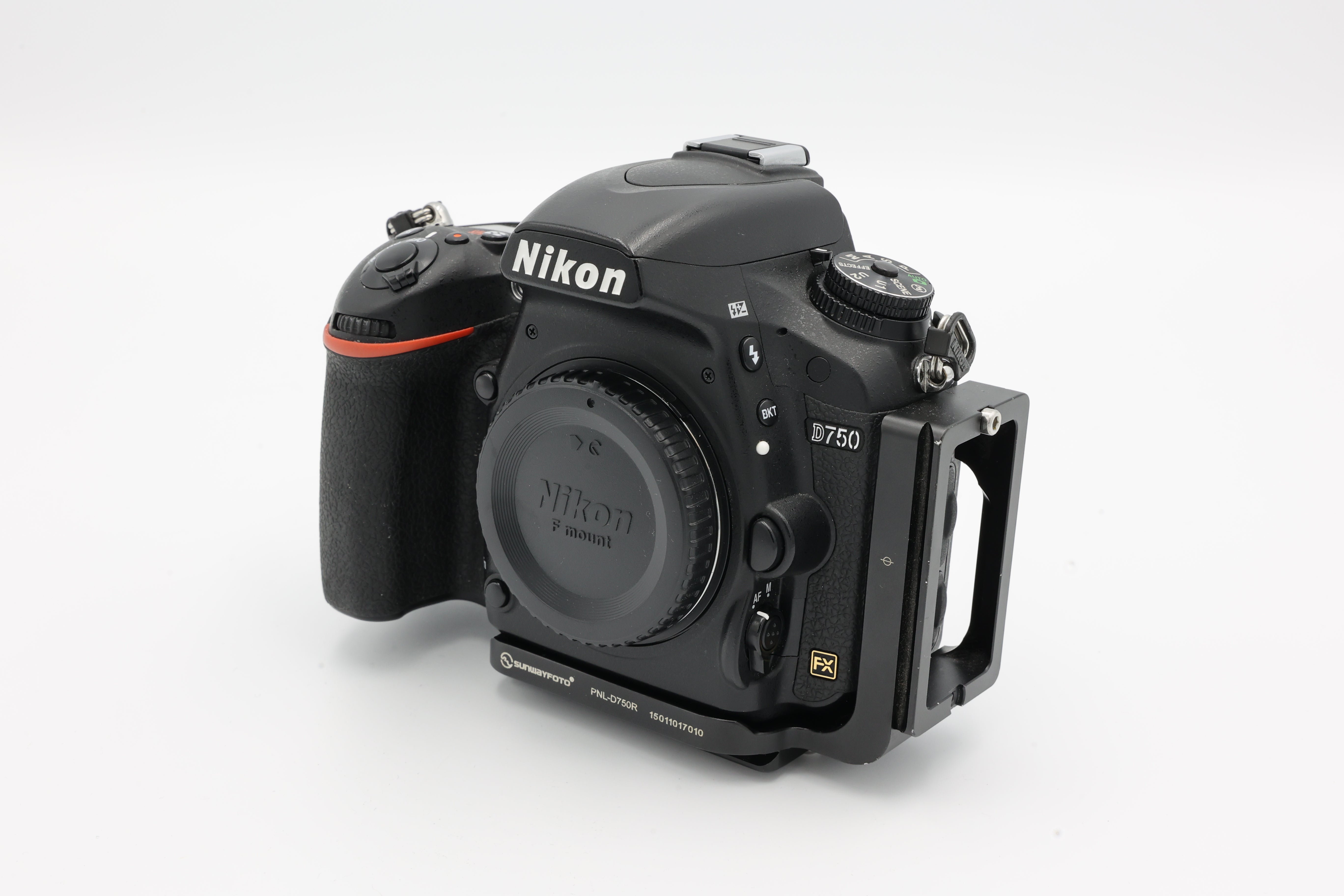 Used Nikon D750 Full-Frame DSLR Camera Body with L-Bracket Plate (#3070041ACP)