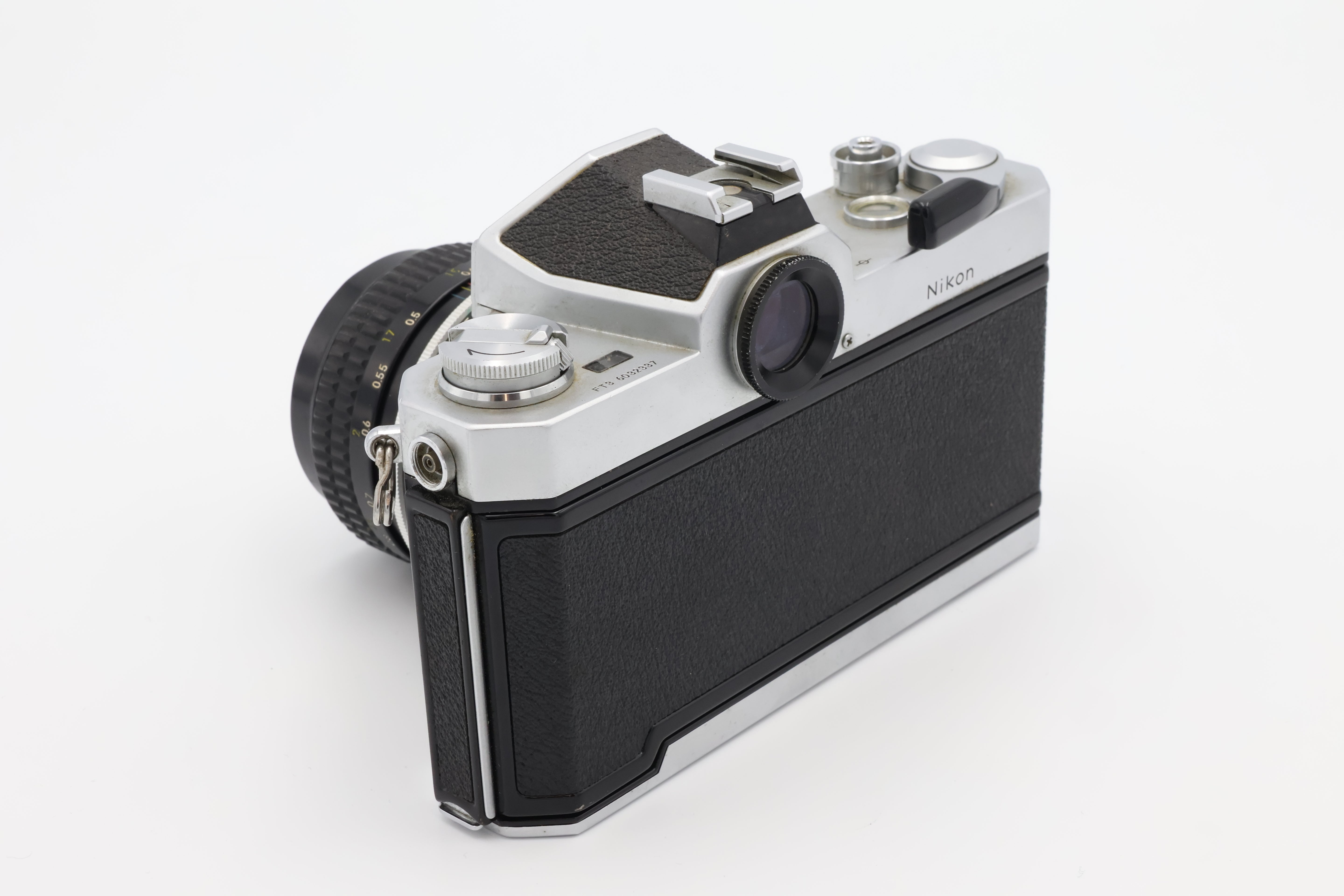 USED Nikon Nikkormat w/ 50mm f/2 Lens