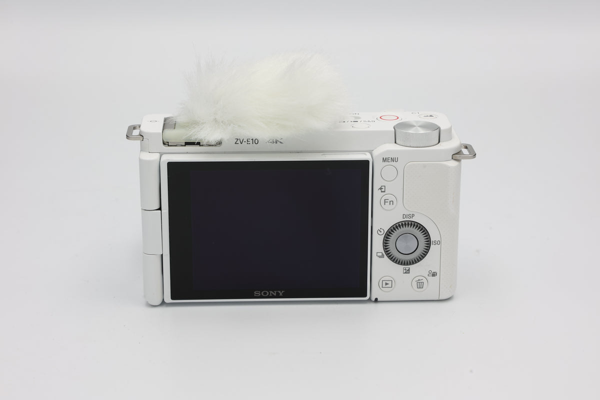 USED Sony ZV-E10 White w/ 16-50mm PZ OSS Lens (#6226182+1861292CACP)