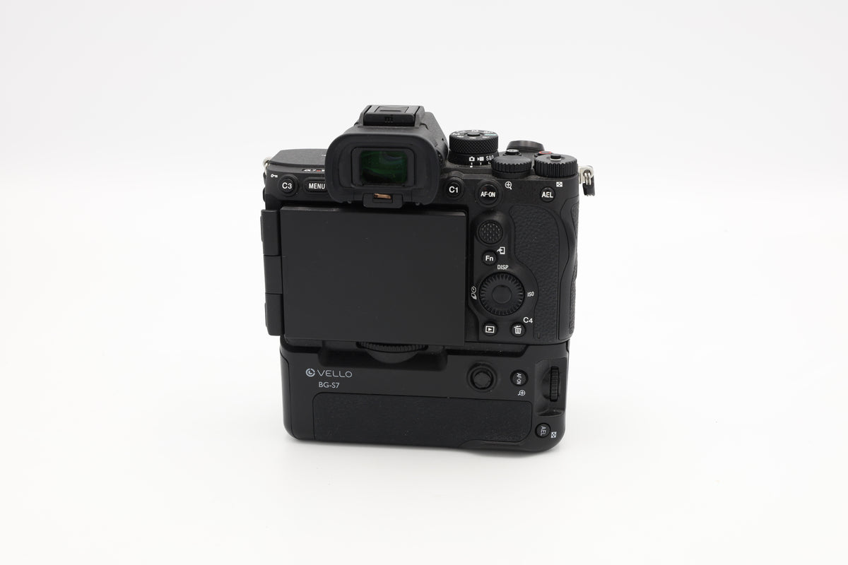 USED Sony A7R V Camera Body w/ Vello Battery Grip (#1360809ACP)