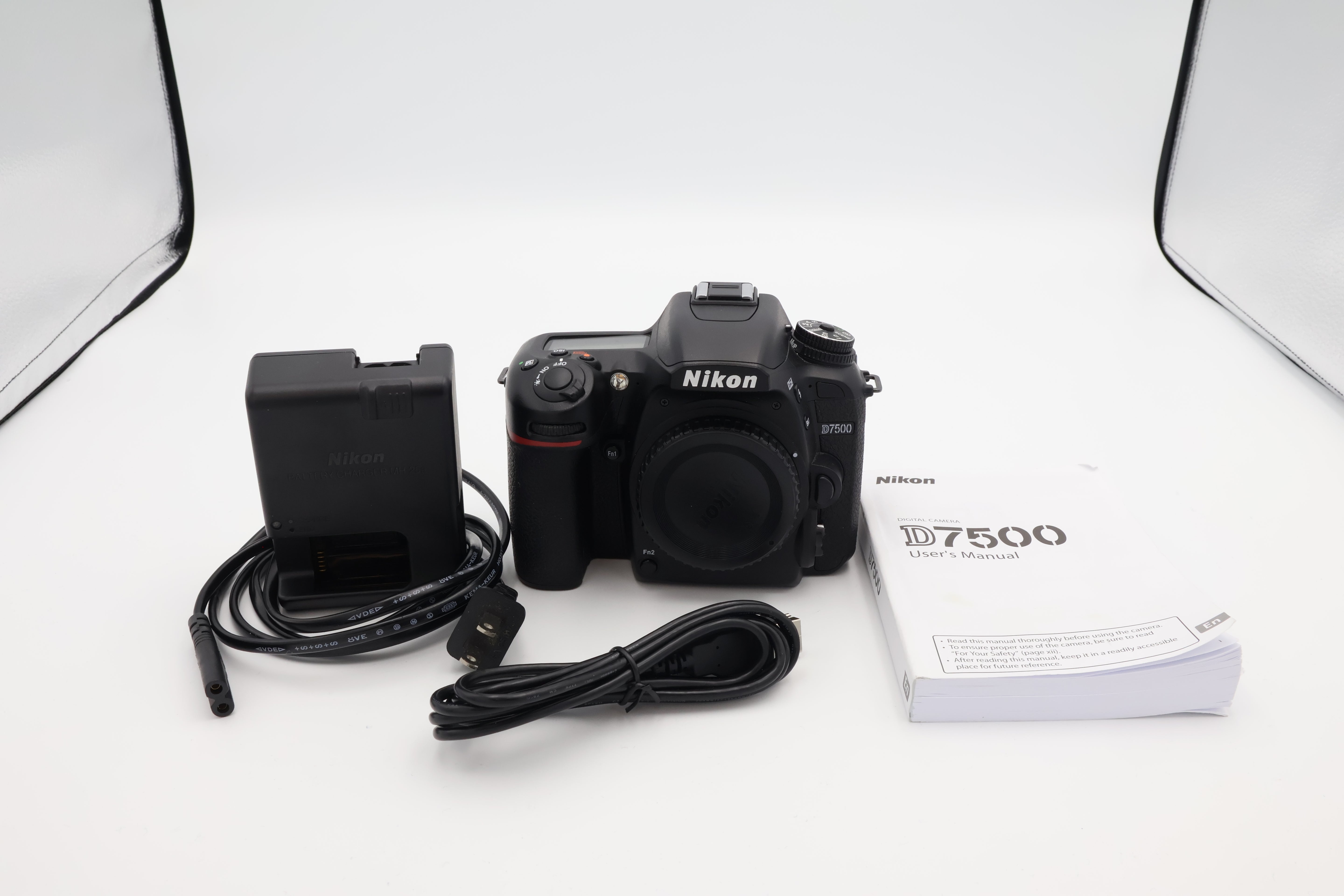 USED Nikon D7500 Camera Body (8222664ACP)