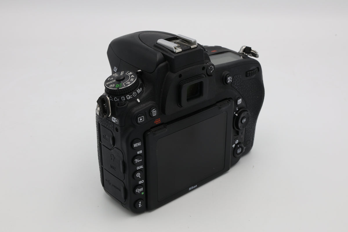 Used Nikon D750 Full-Frame DSLR Camera Body (#3220226ACP)