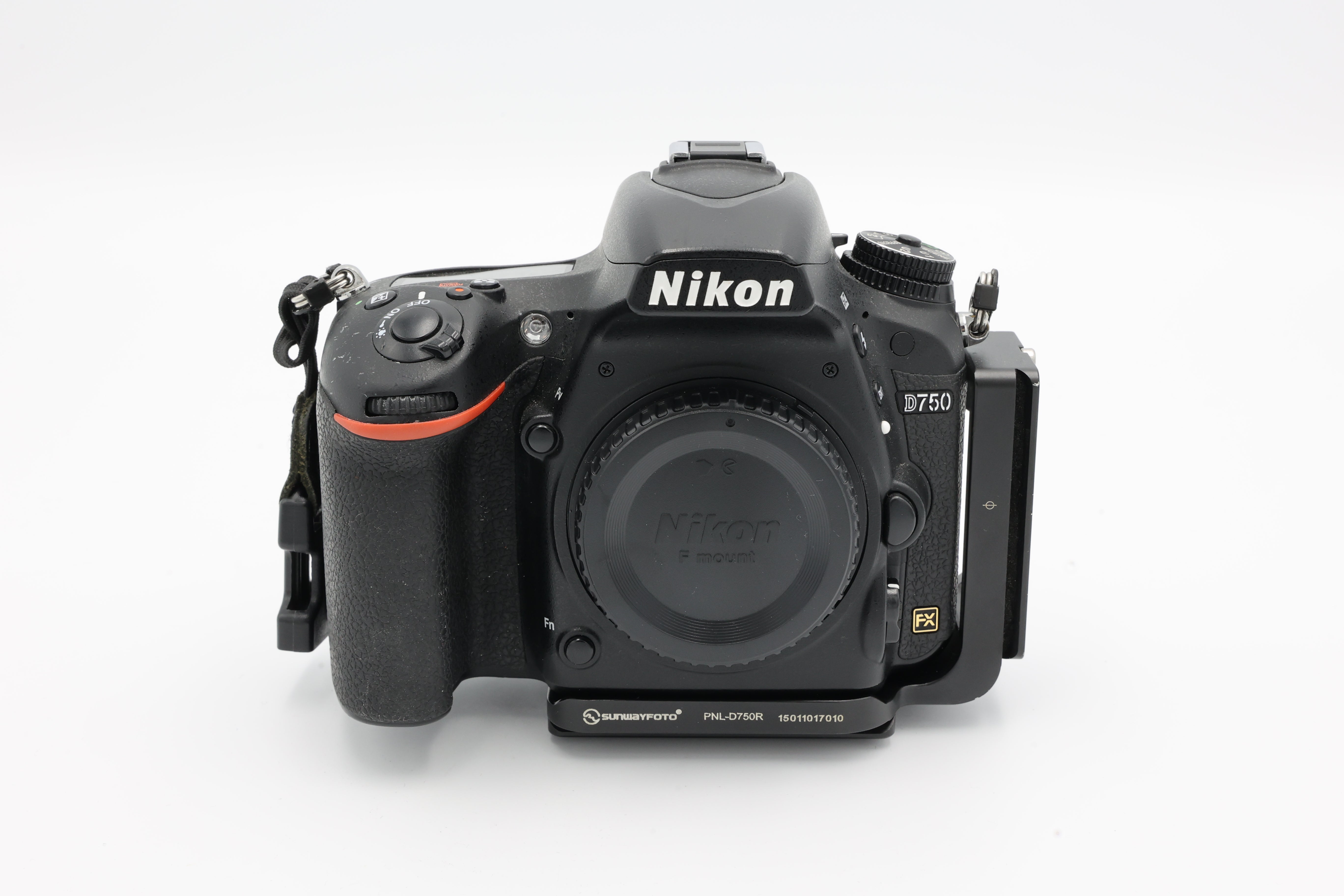 Used Nikon D750 Full-Frame DSLR Camera Body with L-Bracket Plate (#3070041ACP)