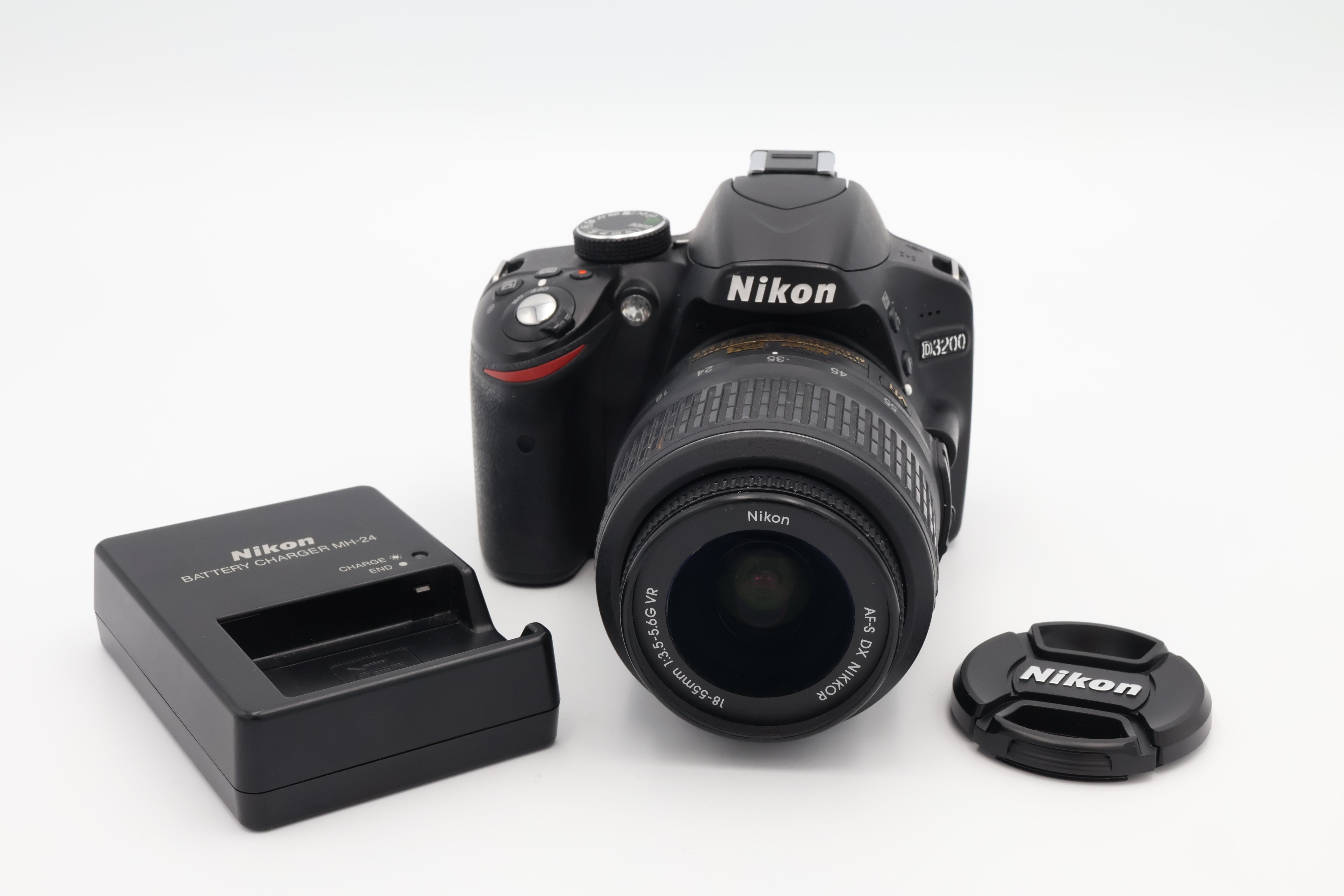 USED Nikon D3200 Camera w/ 18-55mm Lens (# 3018812+18922194ACP)