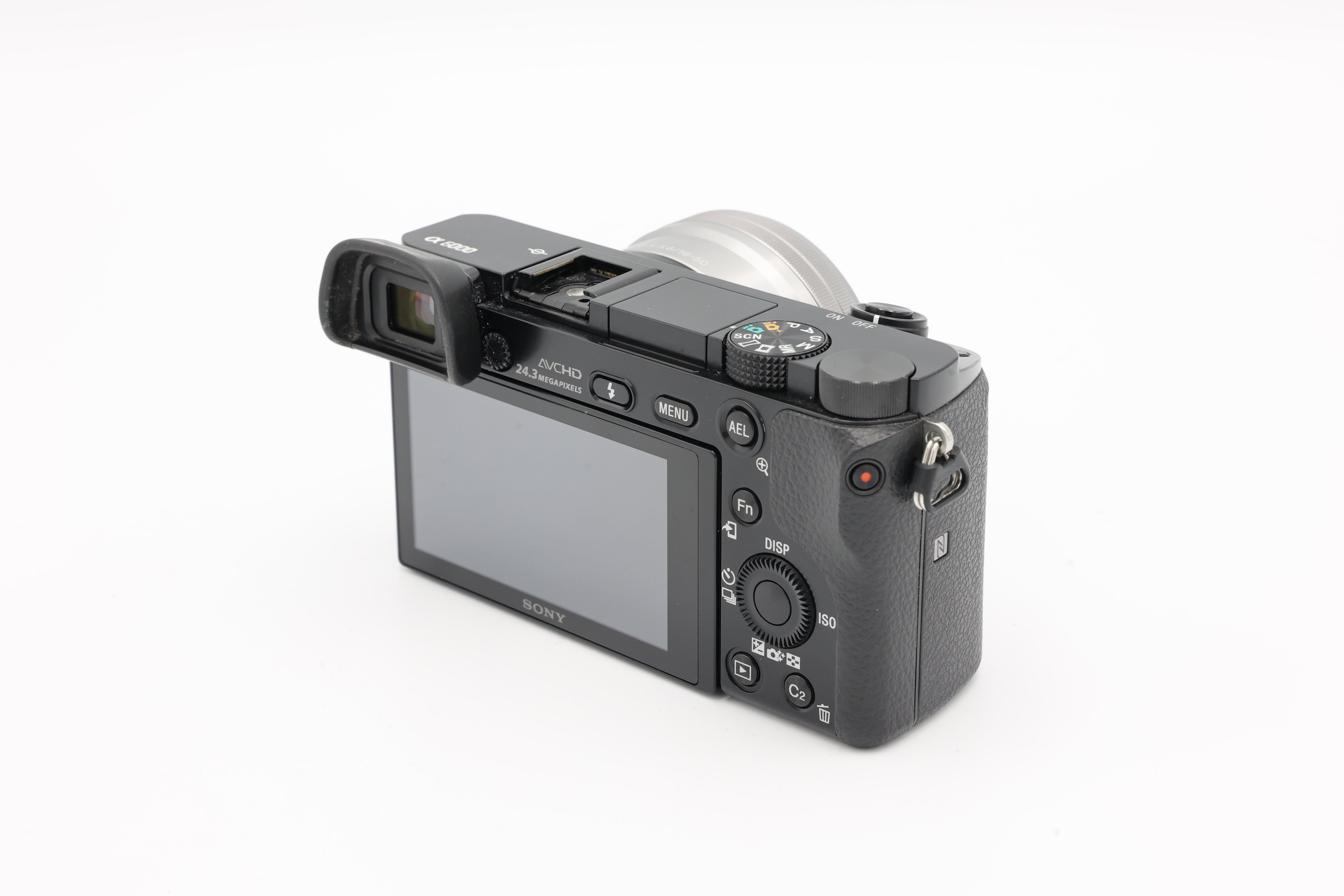 USED Sony A6000 with16-50mm f/3.5-5.6 Lens (#6837499ACP)