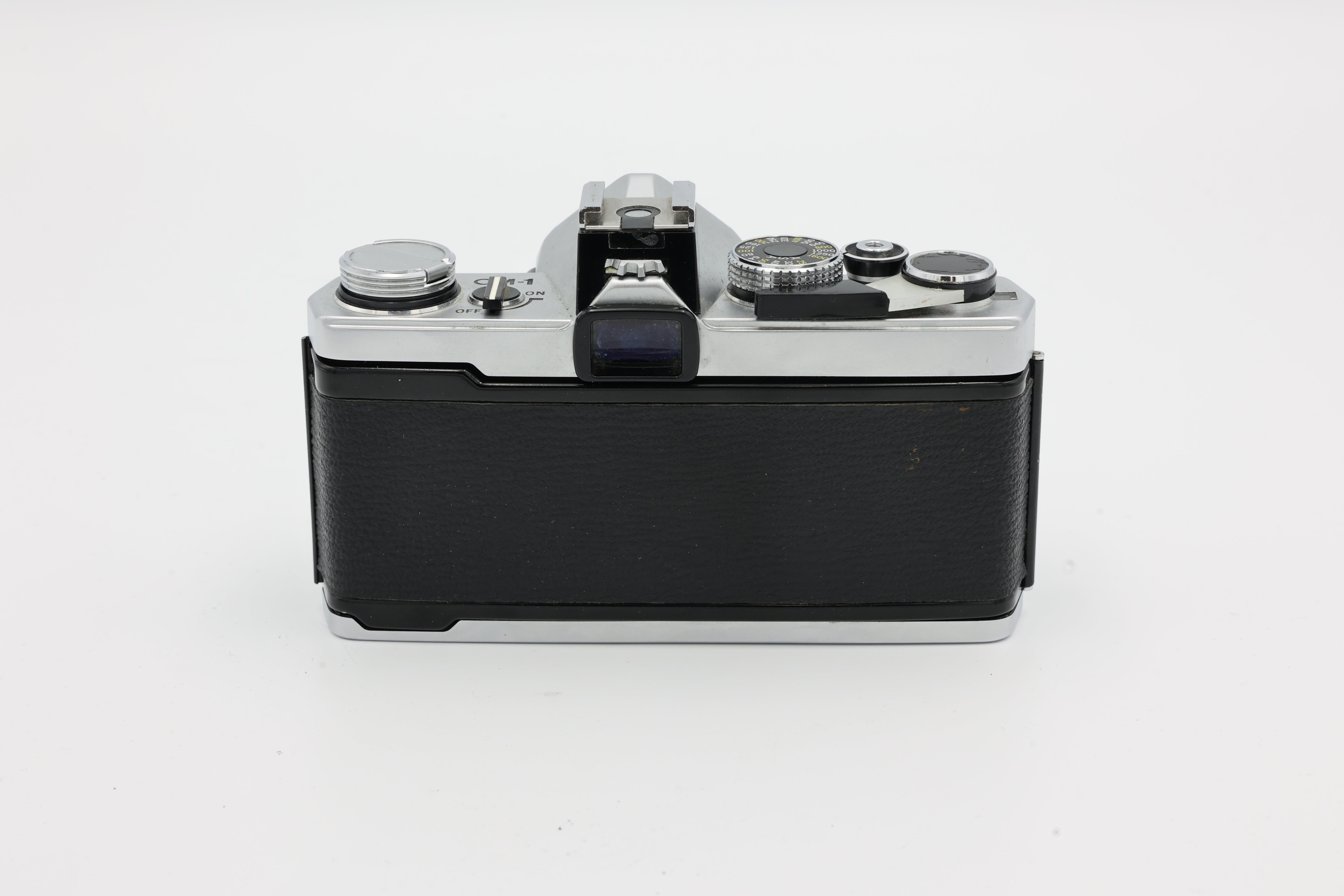 USED Olympus OM-1 w/ 50mm F/1.8 Lens (1387017ACP)